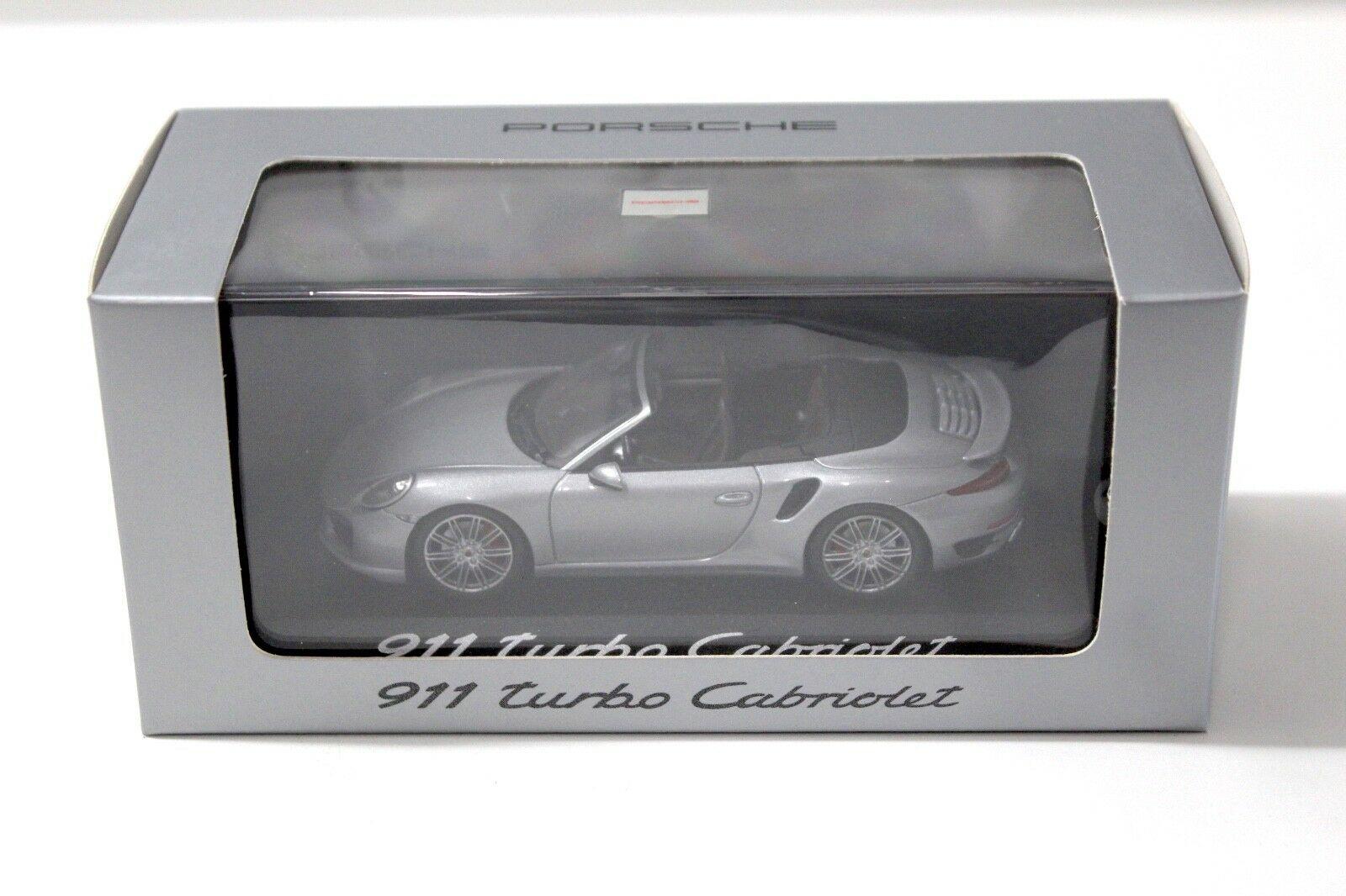 1:43 Minichamps Porsche 911 (991) Turbo Cabriolet silver