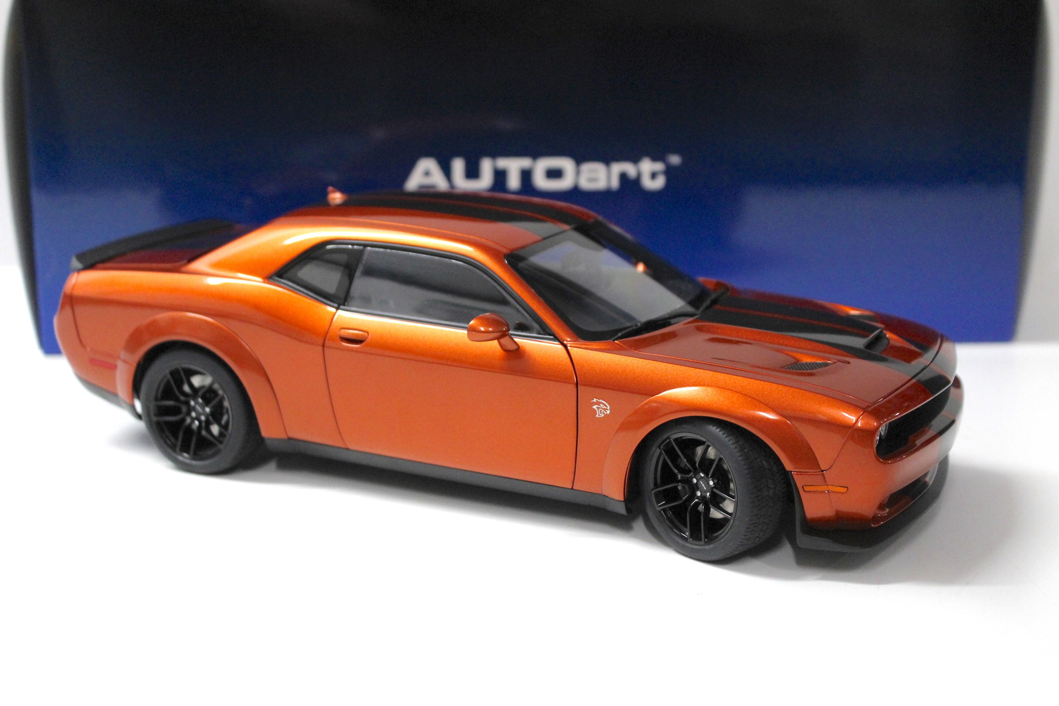 Dodge challenger autoart
