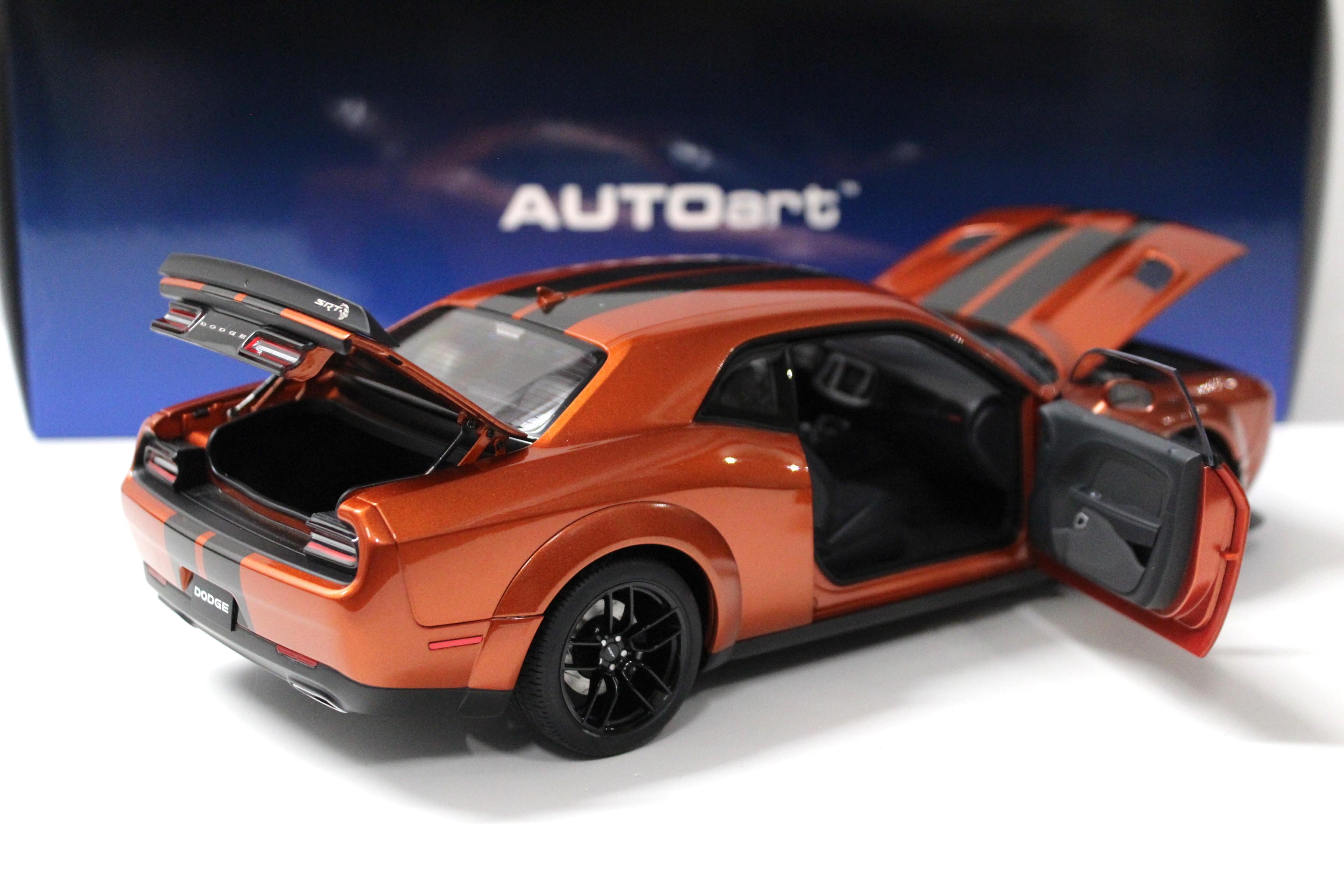 Dodge challenger autoart