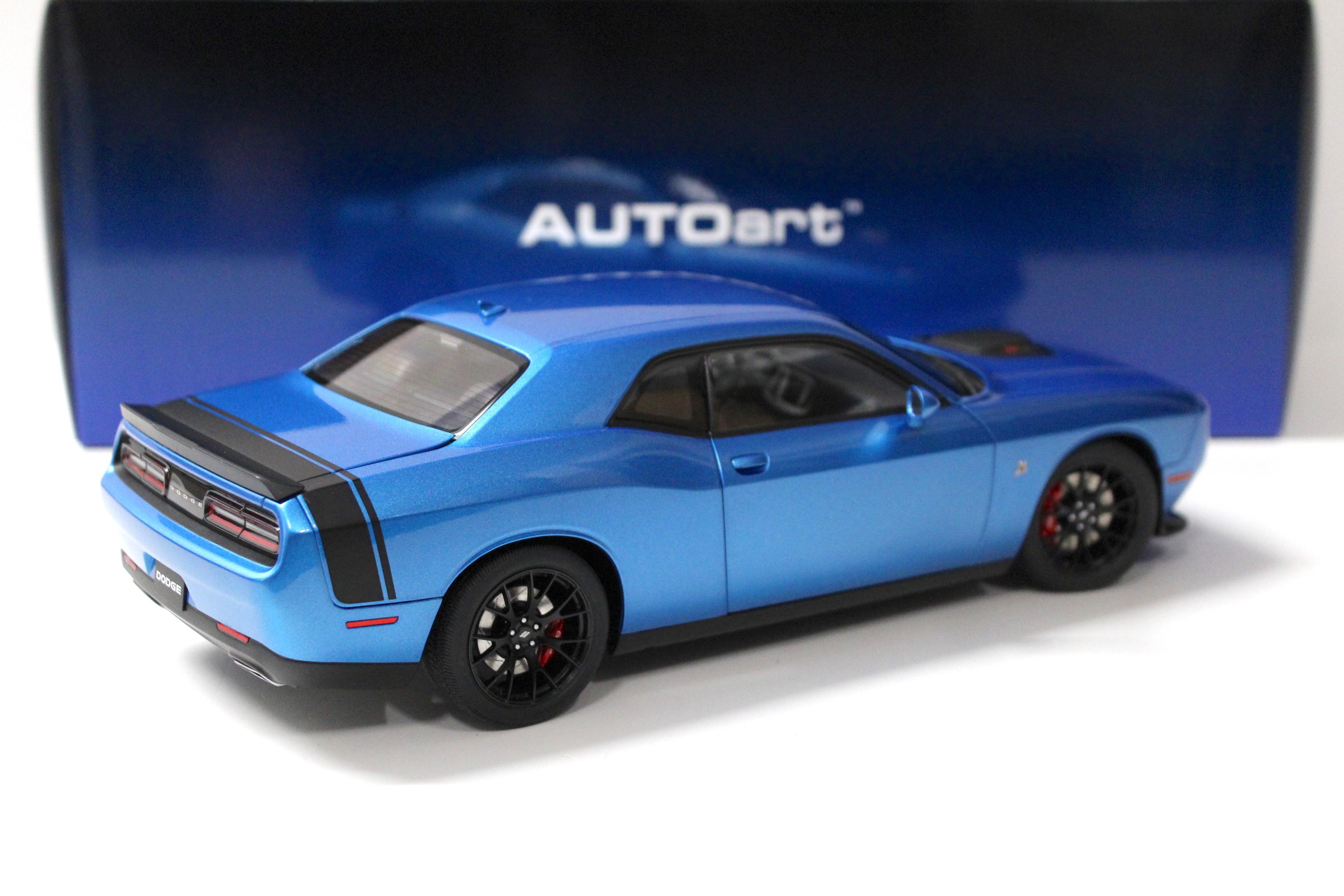 Dodge challenger autoart
