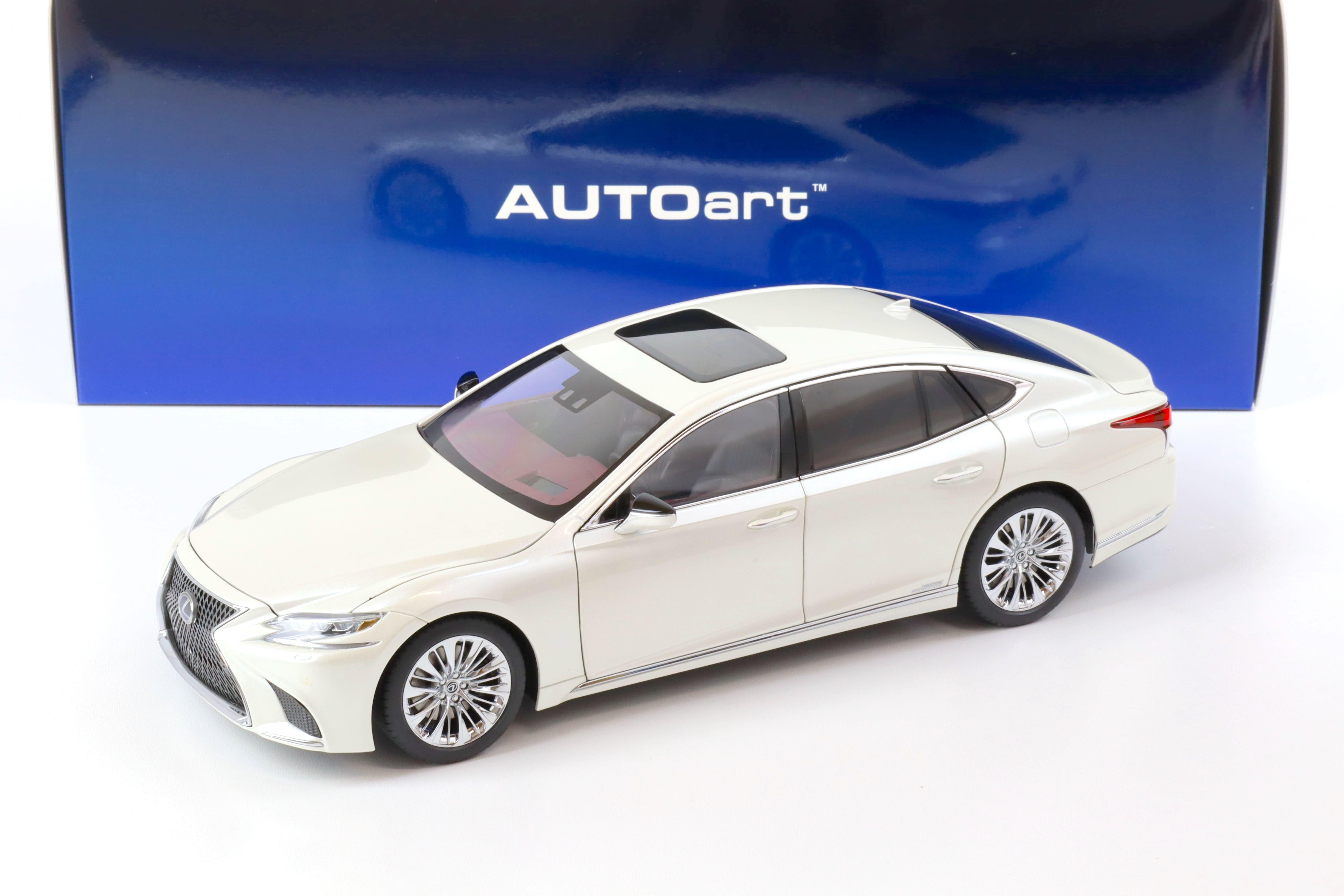 1:18 AUTOart Lexus LS 500h Limousine 2018 sonic white