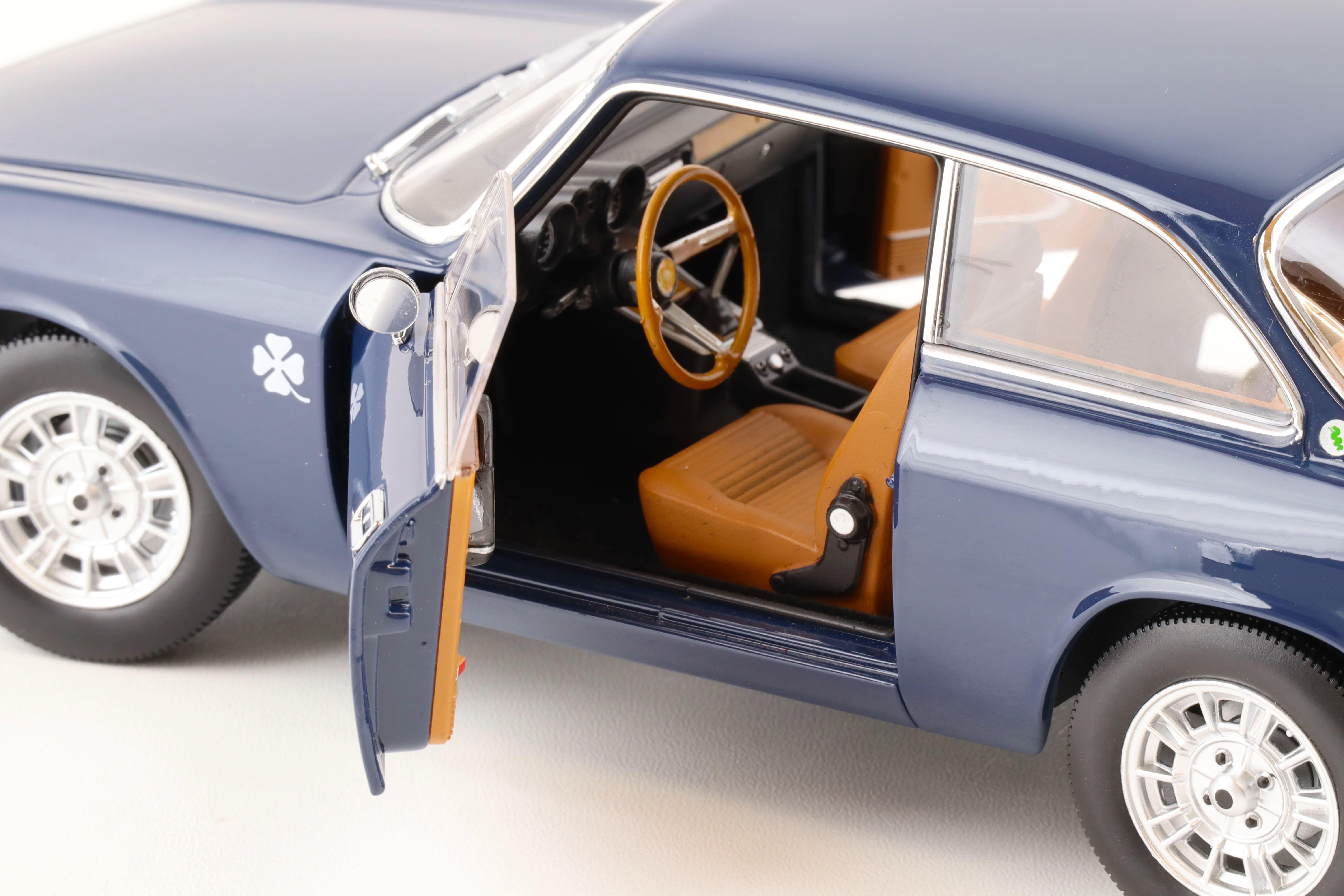 norev 1/18 Alfa Romeo 1300 GT Junior 1973 ダークブルー