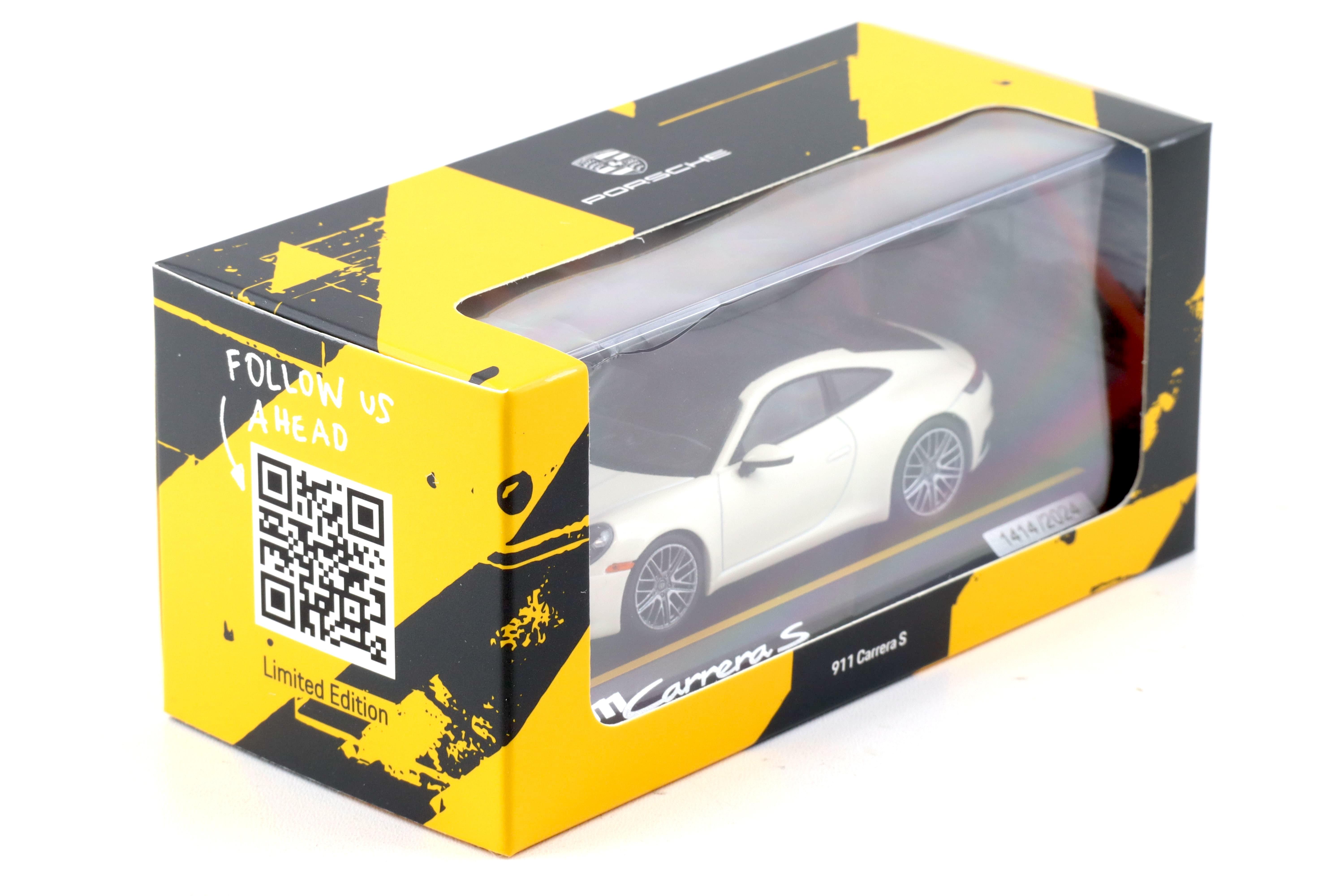 1:43 Minichamps Porsche 911 (992) Carrera S Coupe Ahead