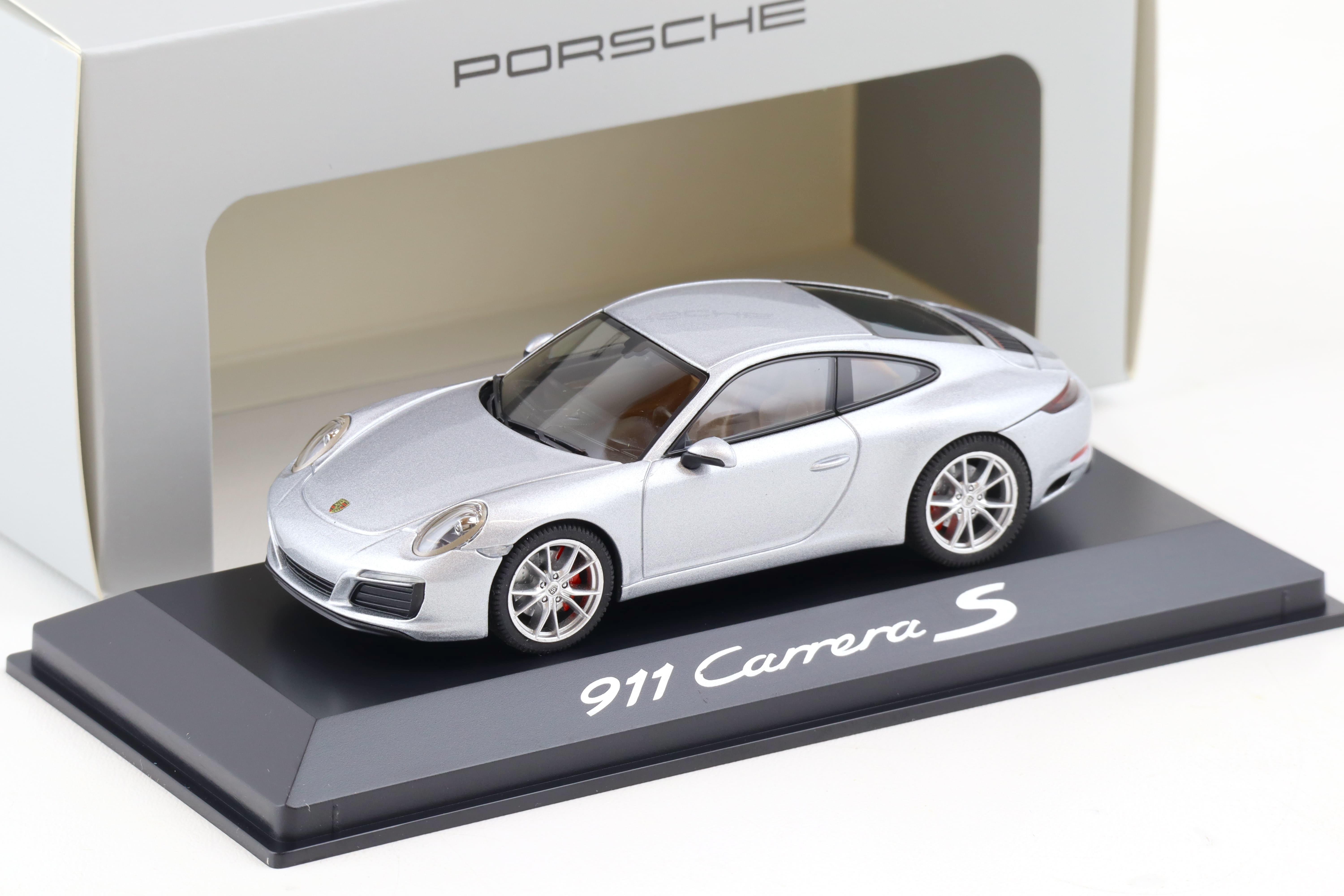 1:43 Herpa Porsche 911 (991.2) Carrera S Coupe silver