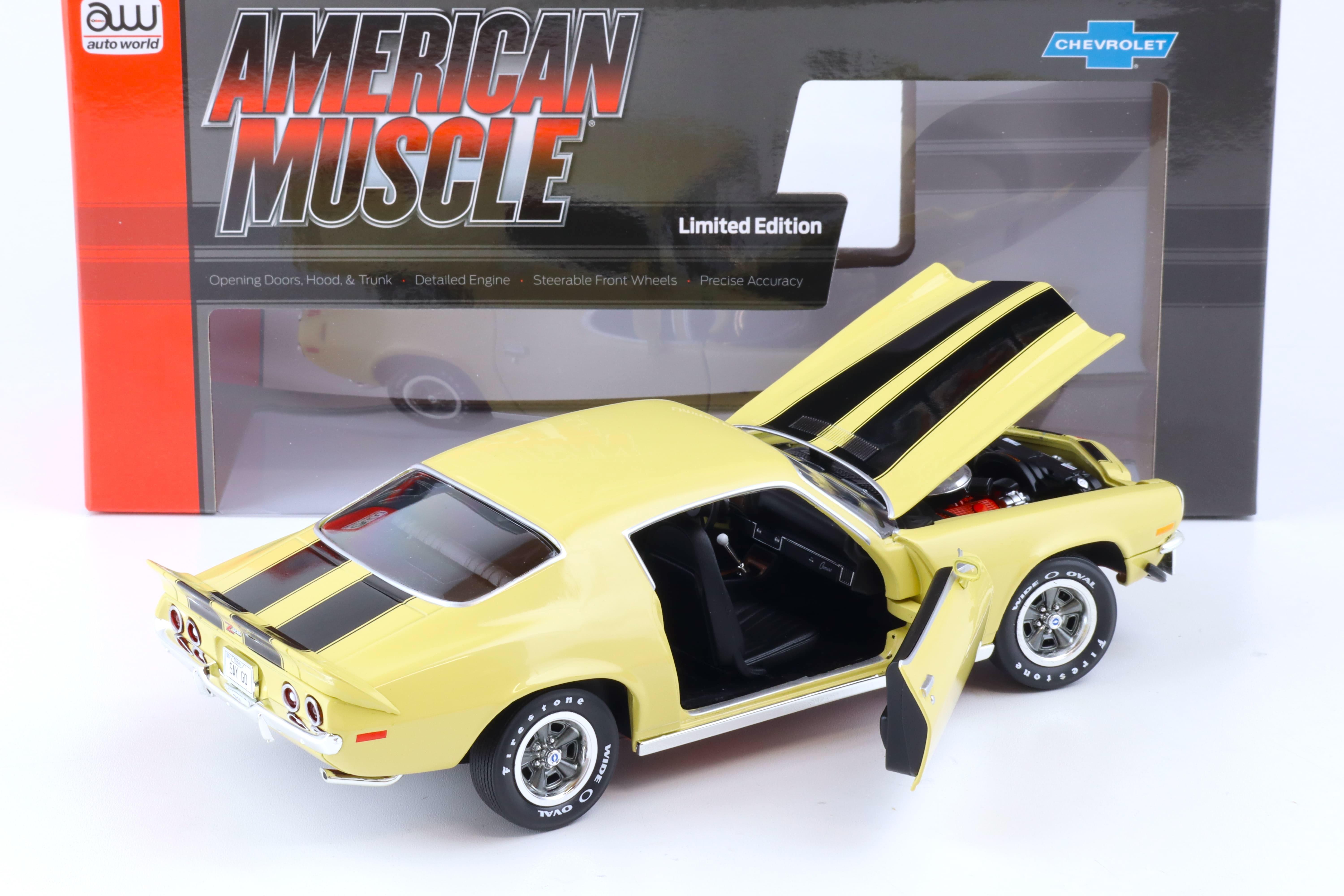 1:18 Auto World 1972 Chevrolet Camaro RS/ Z28 Coupe cream yellow