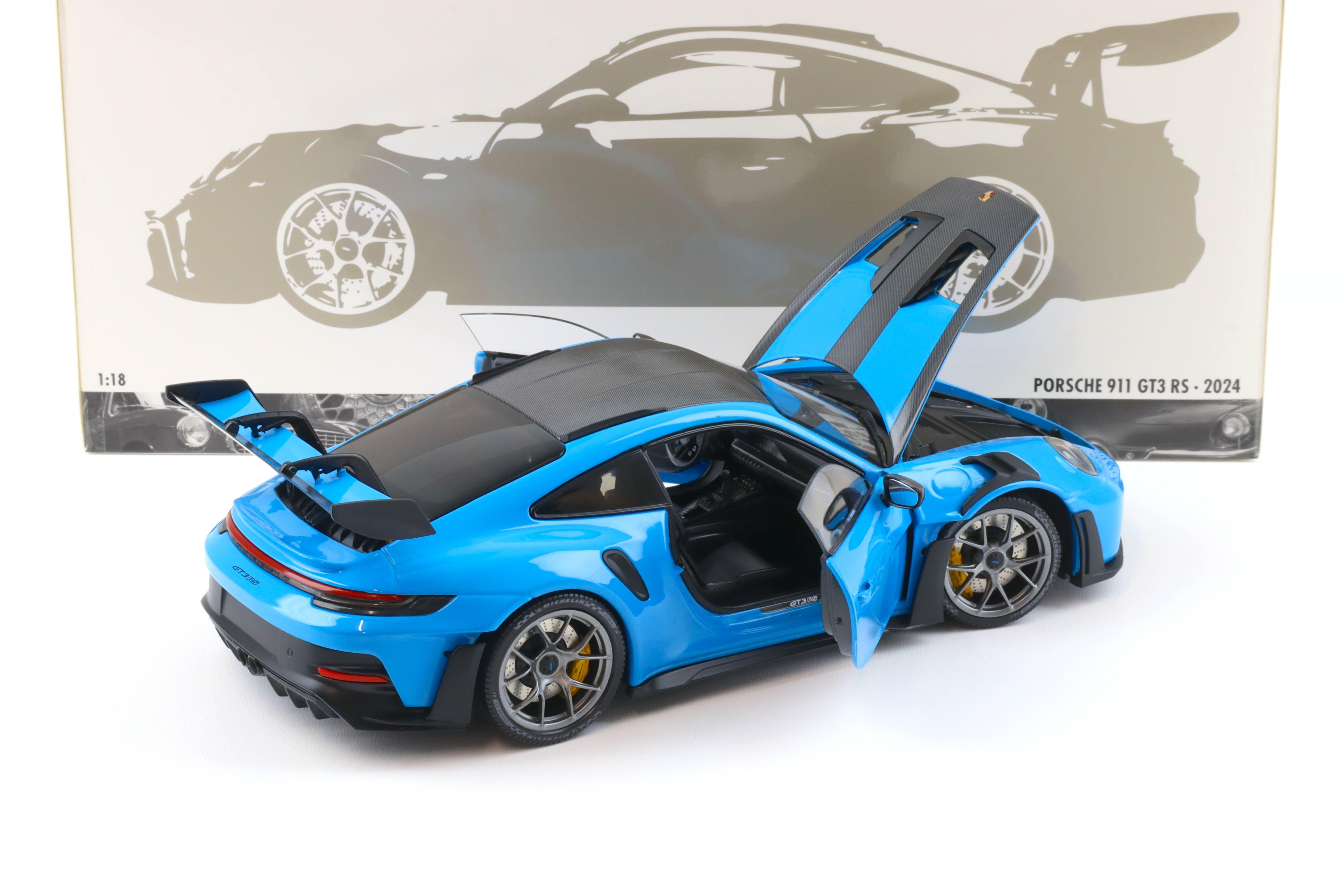 Minichamps 1:18 Porsche 911 (992) GT3 RS Weissach Package Diecast