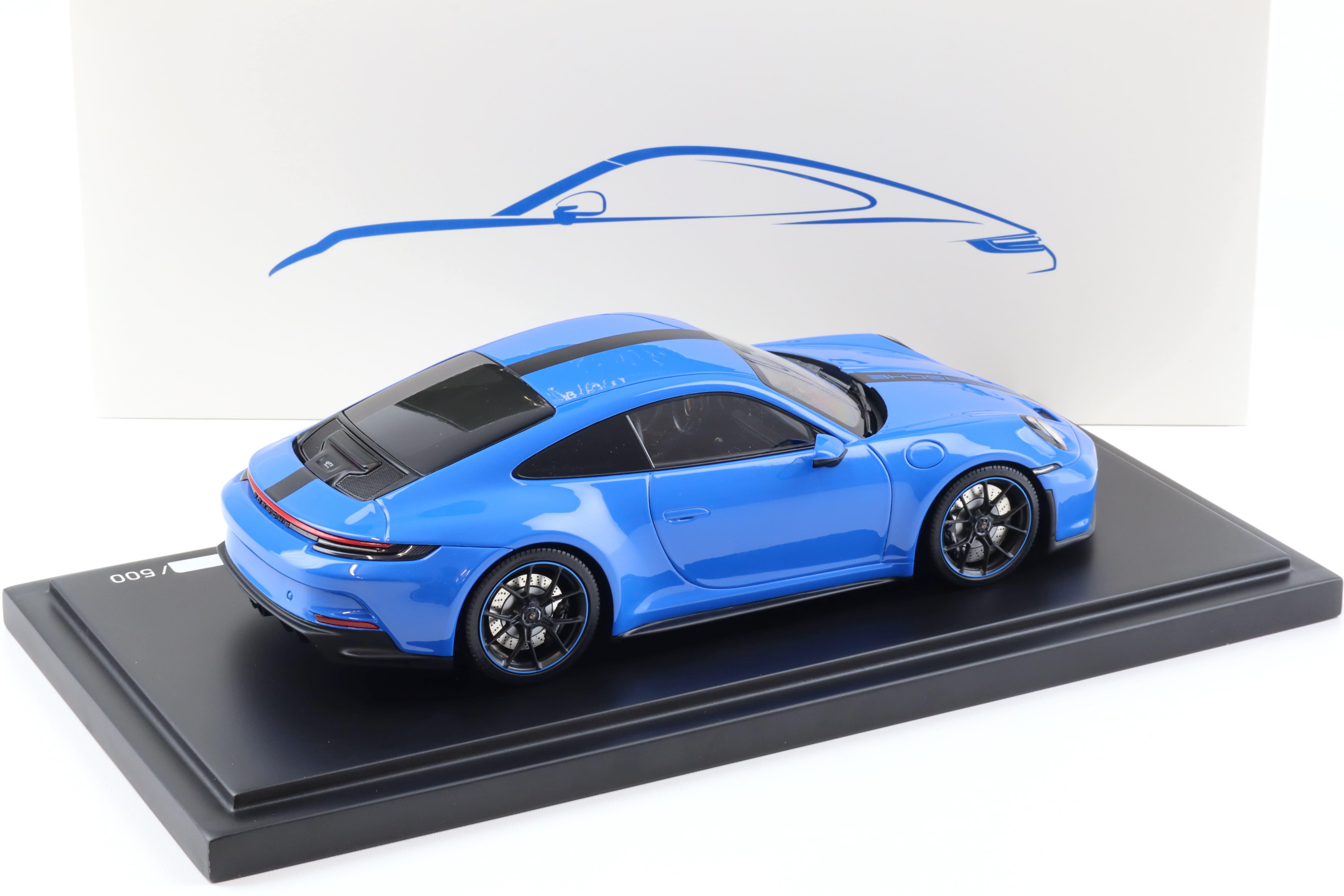 1:18 Minichamps Porsche 911 992 GT3 Touring Shark blue