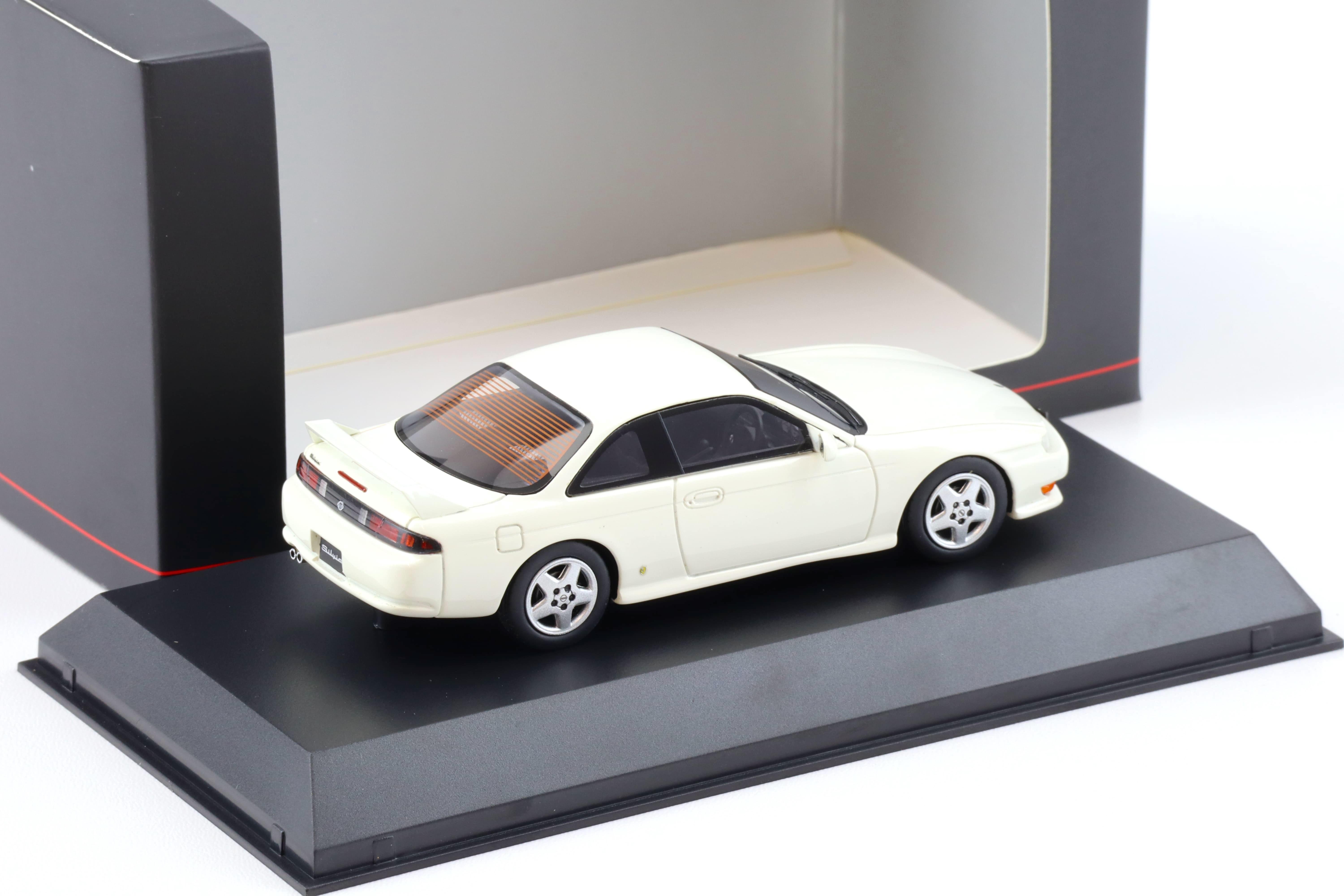 【美品】1/43 エブロ ニッサン 1969 予選pole / 決勝2nd Amazon | EBBRO 1/43 SUBARU ff-1 Sports 1969年 1100 2Dr Sedan