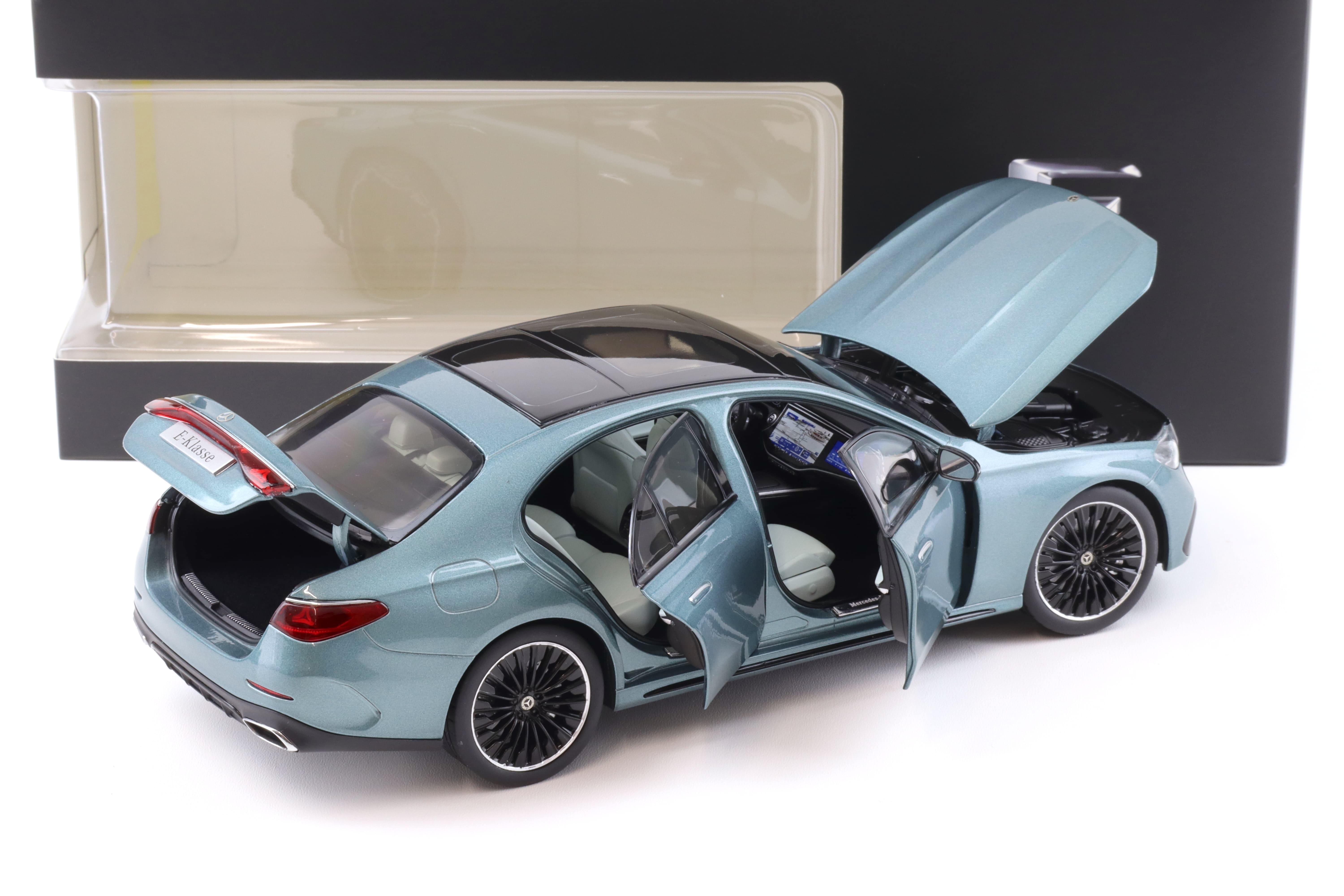 1:18 iScale Mercedes E-Klasse Limousine W214 AMG Line verde