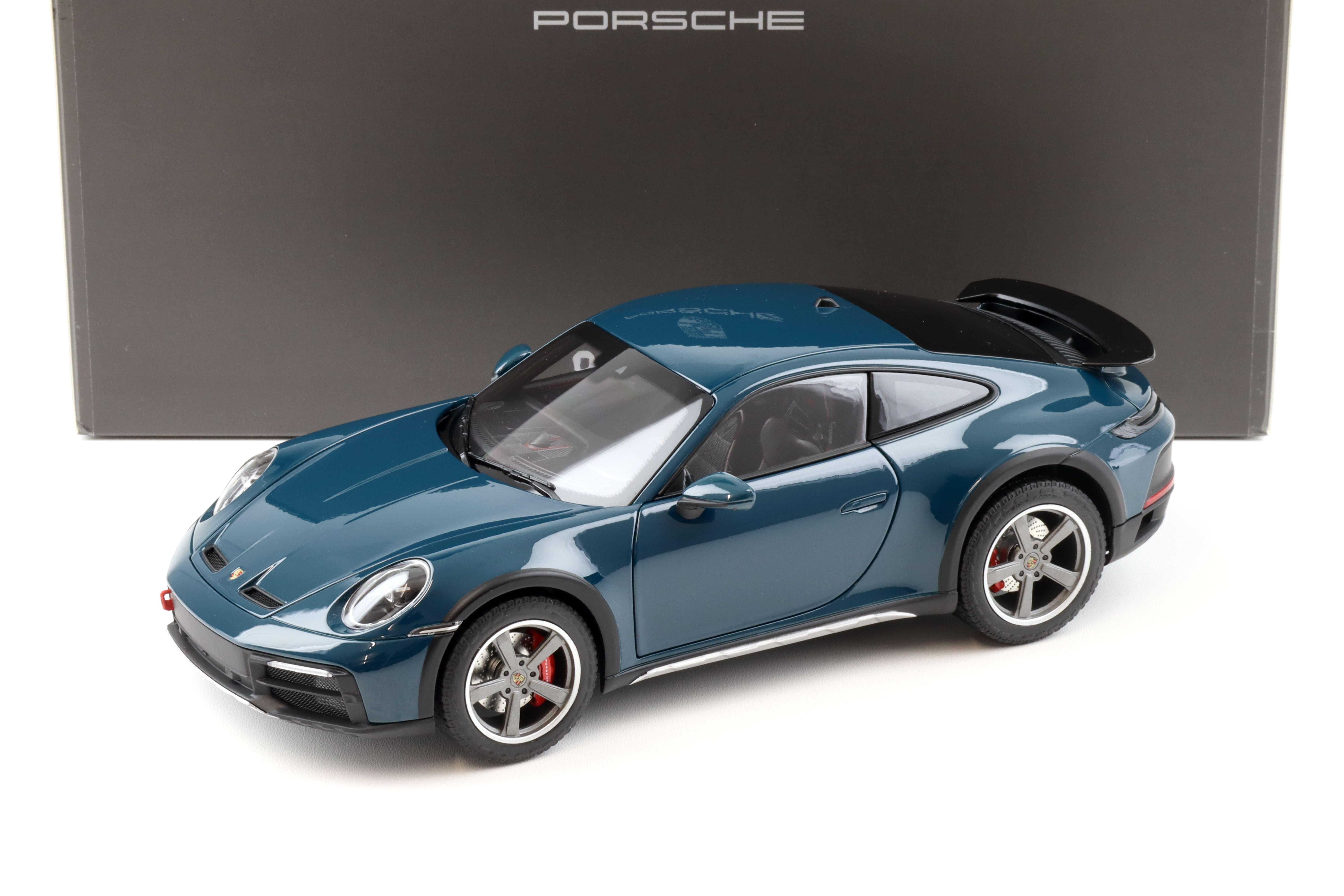 1:18 Norev Porsche 911 (992) Dakar Coupe 2023 Fjord green