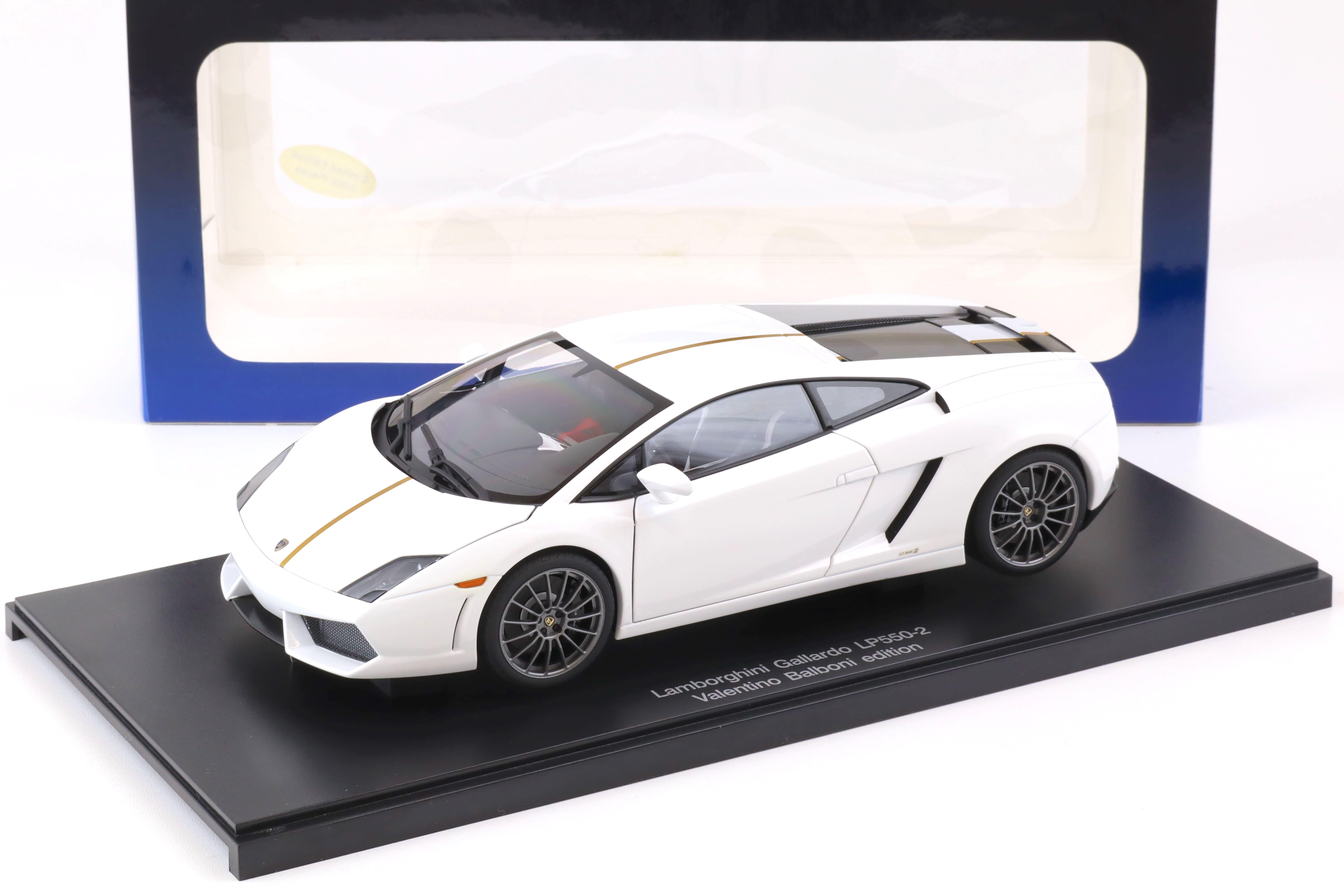 1:18 AUTOart Lamborghini Gallardo LP550-2 Balboni White Monocerus/white  74635